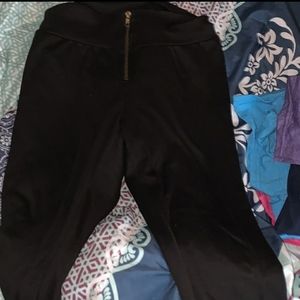 Black zippered leggings